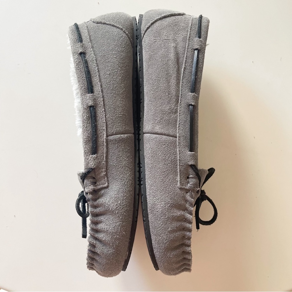 Minnetonka Cally Slippers - Picture 3 of 6